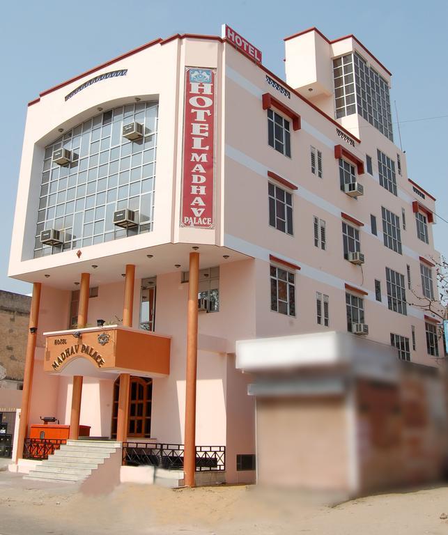Hotel Madhav Palace Jaipur Ngoại thất bức ảnh